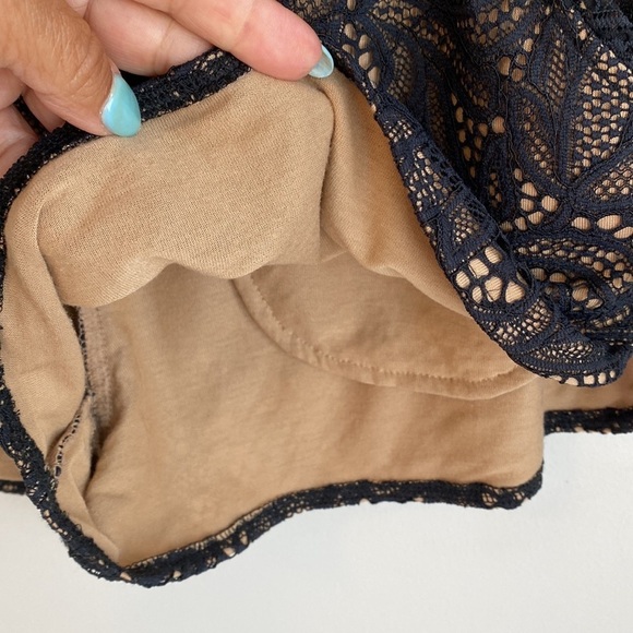 David Lerner Black Lace Drawstring Shorts - Picture 5 of 6